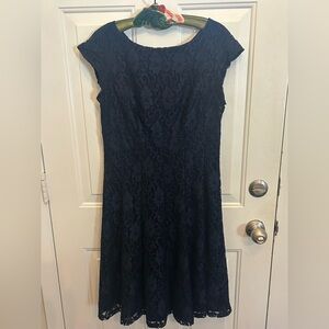 EUC💙Lauren Ralph Lauren Midnight Blue Lace Cocktail Dress 💙Size 8💙